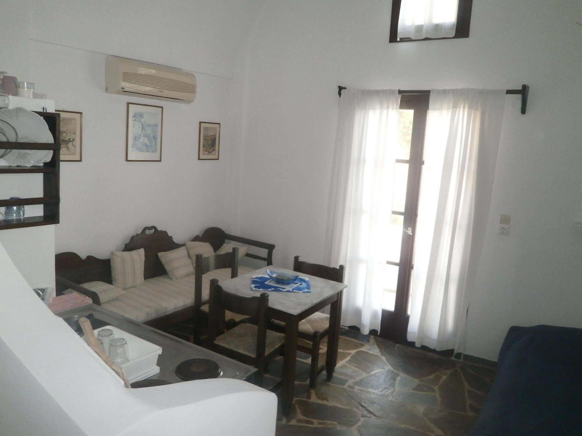 Kamári Villa Ostria מראה חיצוני תמונה